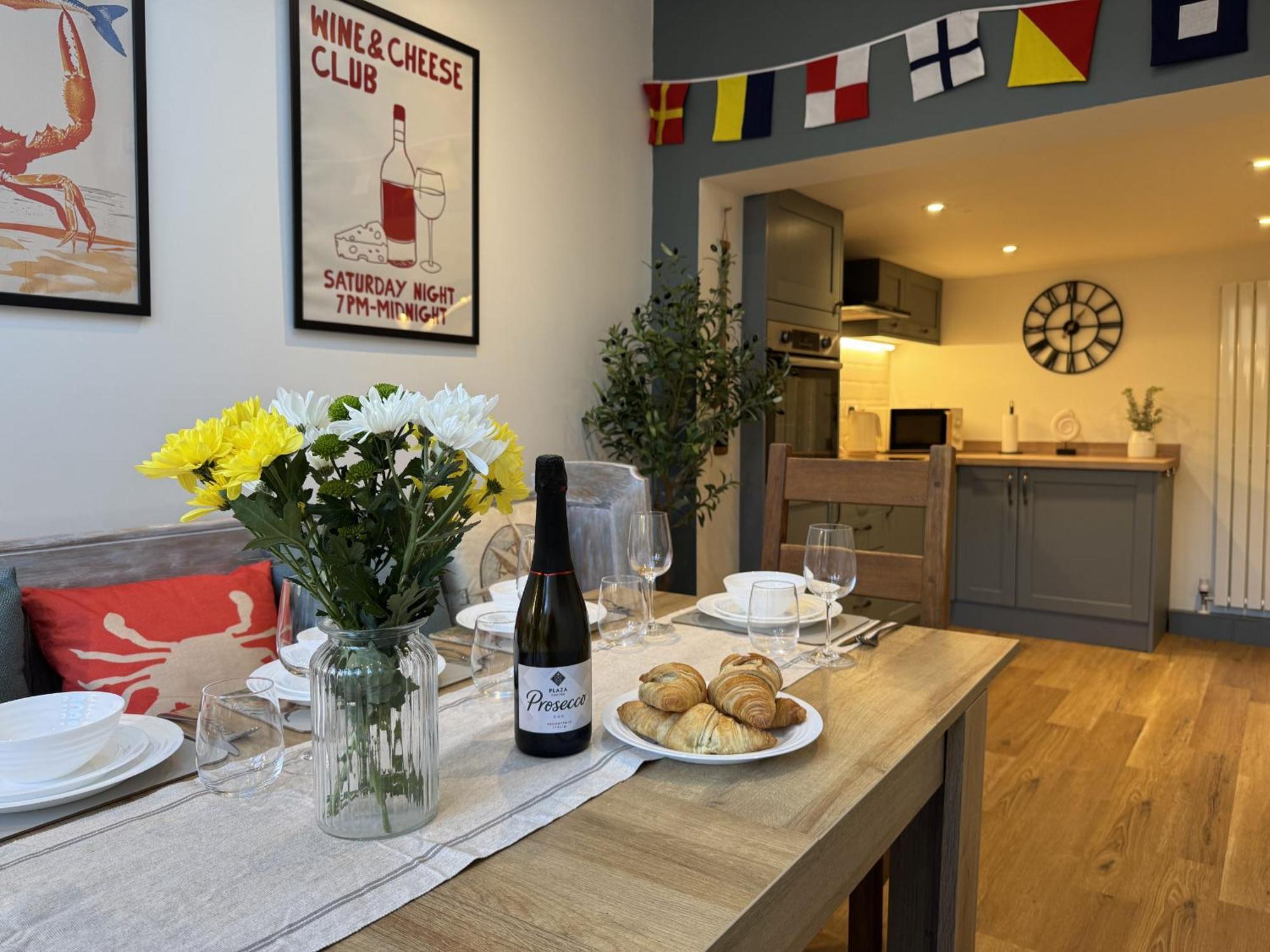 Driftwood House - Luxury Dog-Friendly Townhouse In Cowes, Steps From Marina Villa คาวส์ ภายนอก รูปภาพ