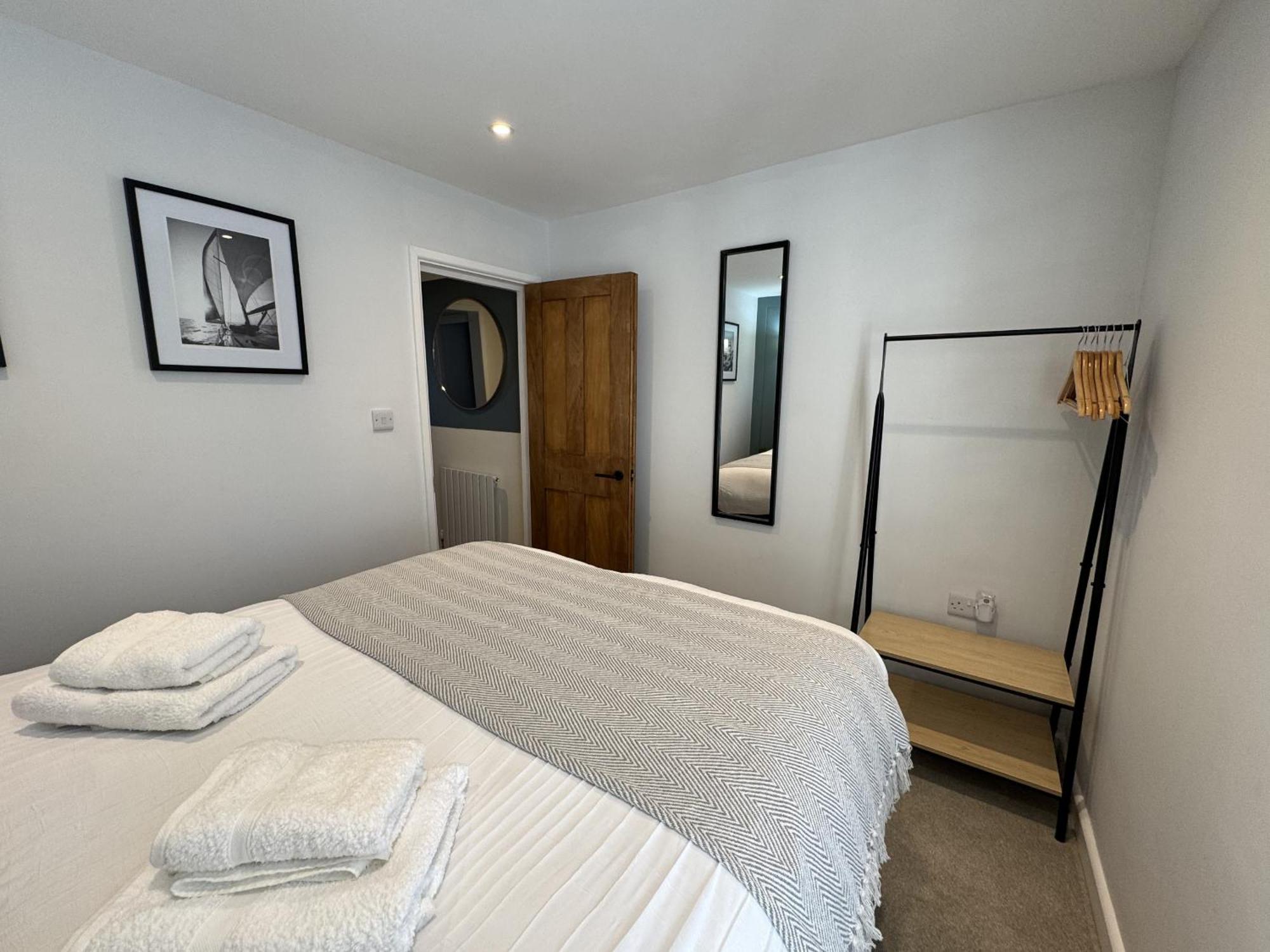 Driftwood House - Luxury Dog-Friendly Townhouse In Cowes, Steps From Marina Villa คาวส์ ภายนอก รูปภาพ