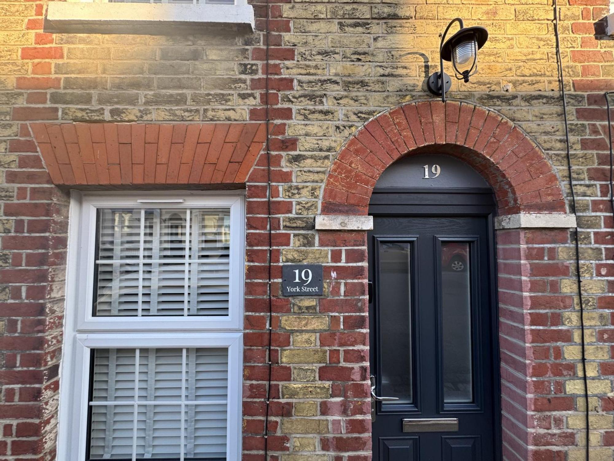 Driftwood House - Luxury Dog-Friendly Townhouse In Cowes, Steps From Marina Villa คาวส์ ภายนอก รูปภาพ