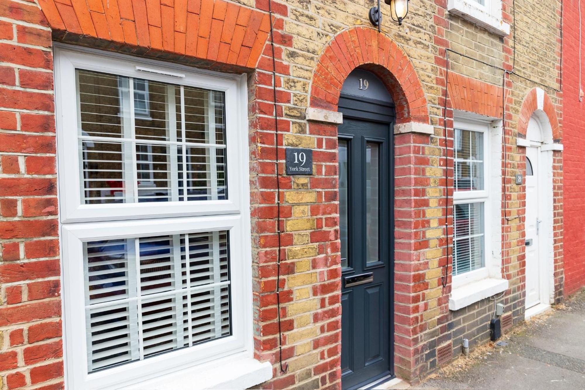 Driftwood House - Luxury Dog-Friendly Townhouse In Cowes, Steps From Marina Villa คาวส์ ภายนอก รูปภาพ