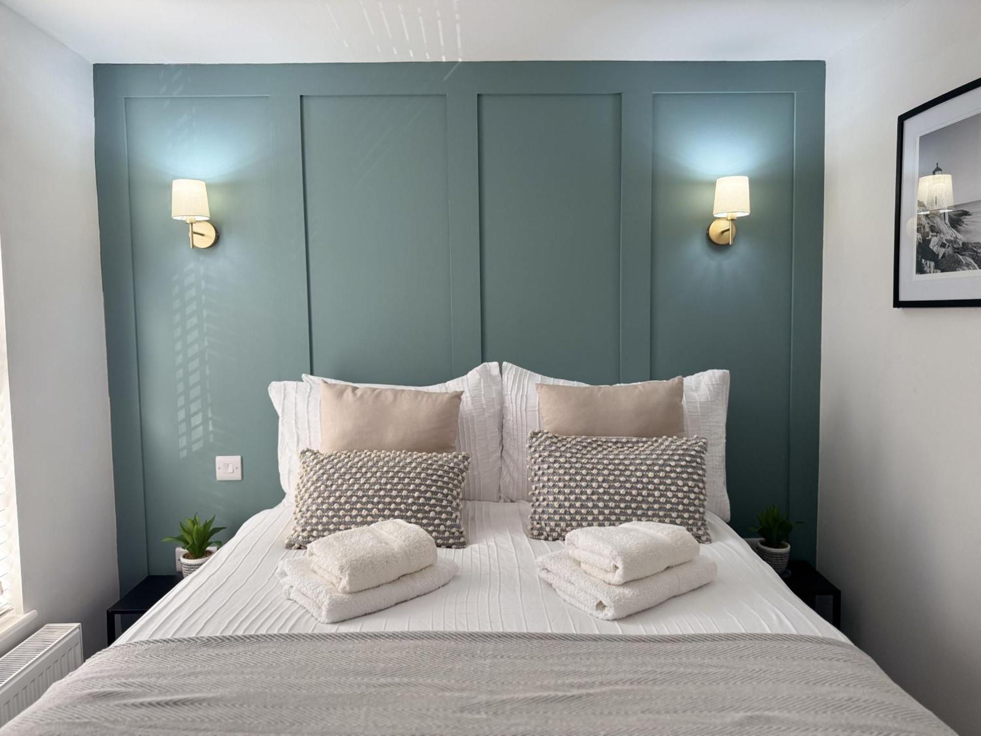Driftwood House - Luxury Dog-Friendly Townhouse In Cowes, Steps From Marina Villa คาวส์ ภายนอก รูปภาพ
