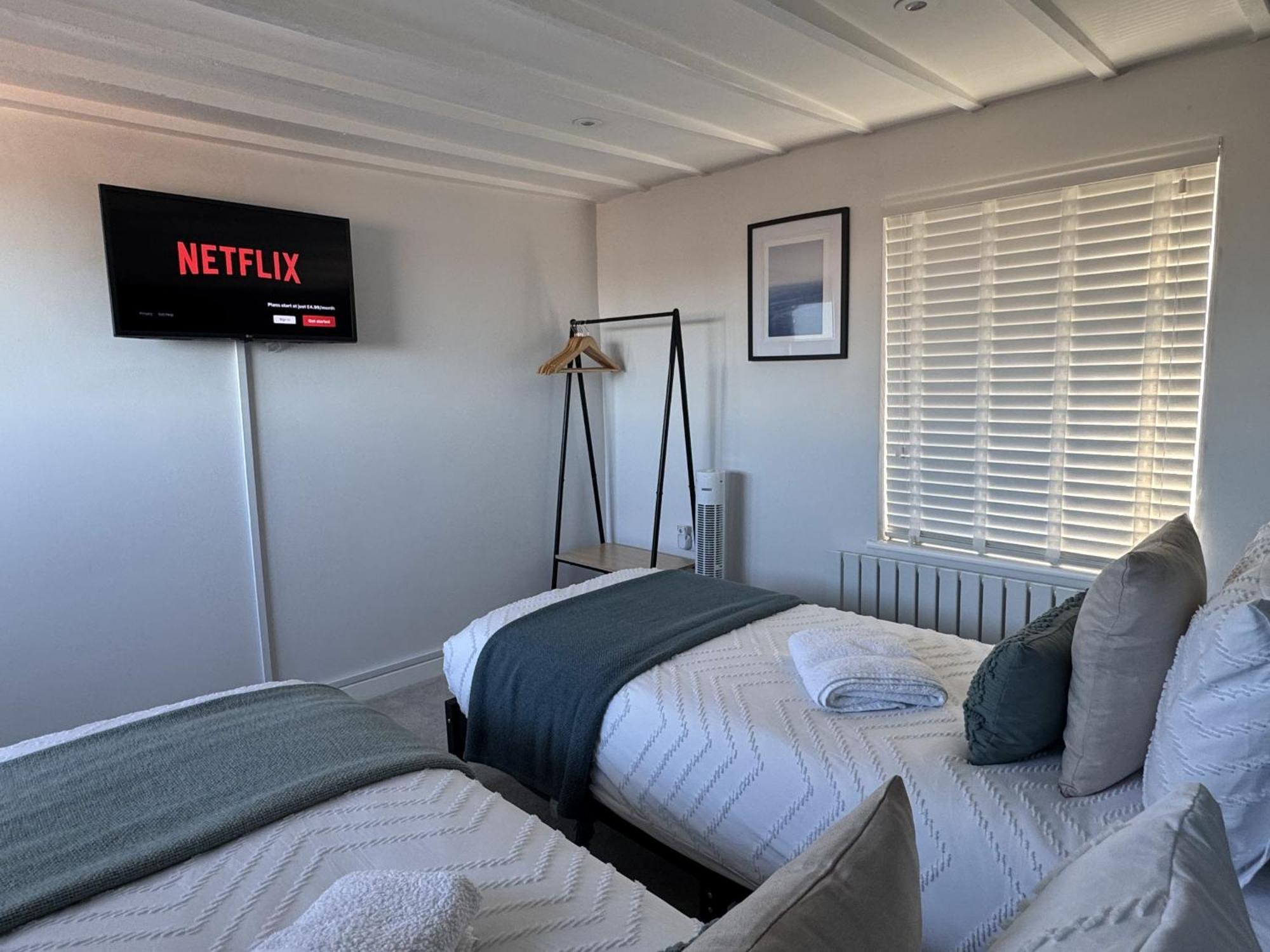 Driftwood House - Luxury Dog-Friendly Townhouse In Cowes, Steps From Marina Villa คาวส์ ภายนอก รูปภาพ